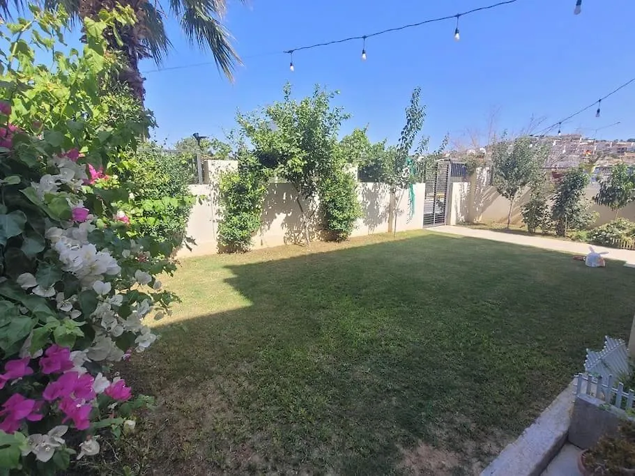 Cesme Center Villa With Pool Leylacanhouse
